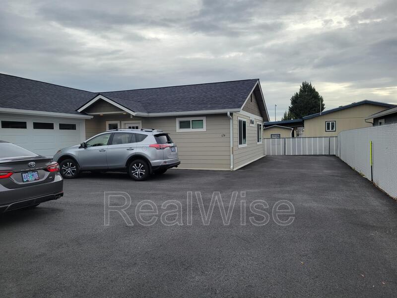 124 SW Jenn Way – photo 1