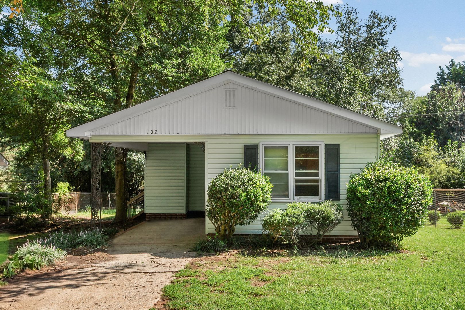 Bungalow Cottage – photo 1 of 30