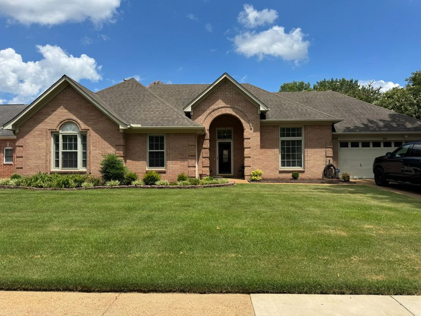 Beautiful One Story Collierville Home For Rent Or Sale – photo 1 of 254