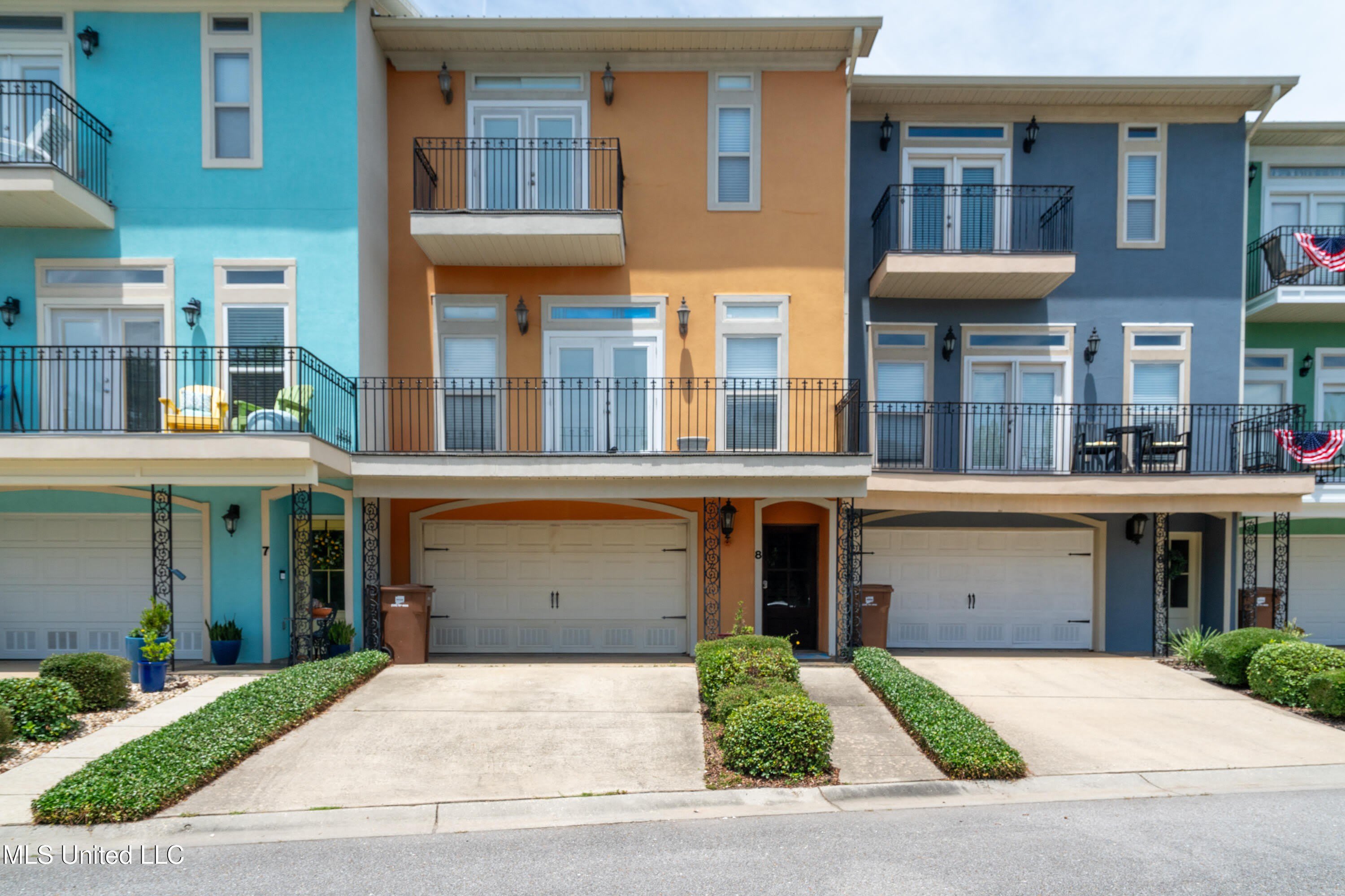 8 Oak Alley Lane – photo 1 of 23