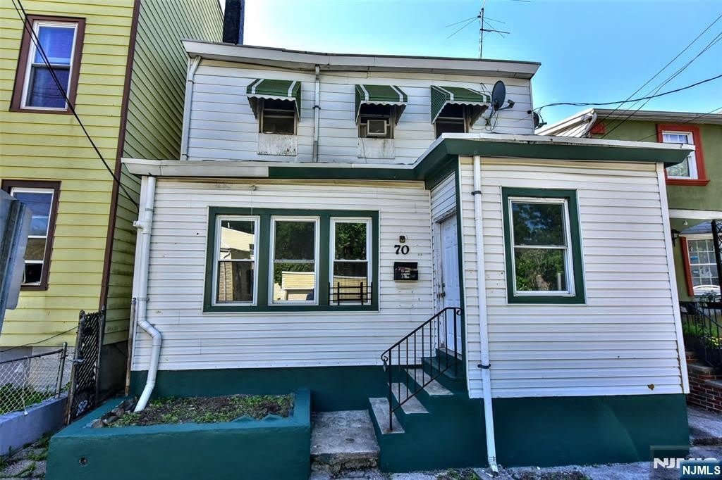 72 Newark Avenue – photo 1