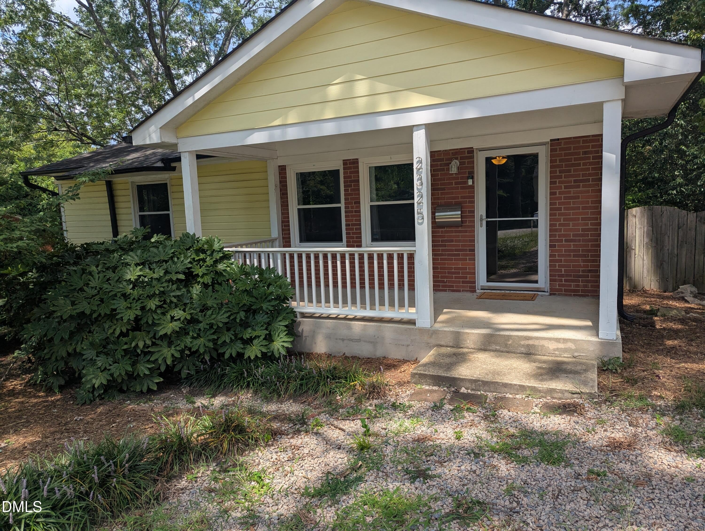 2325 Glascock Street – photo 1