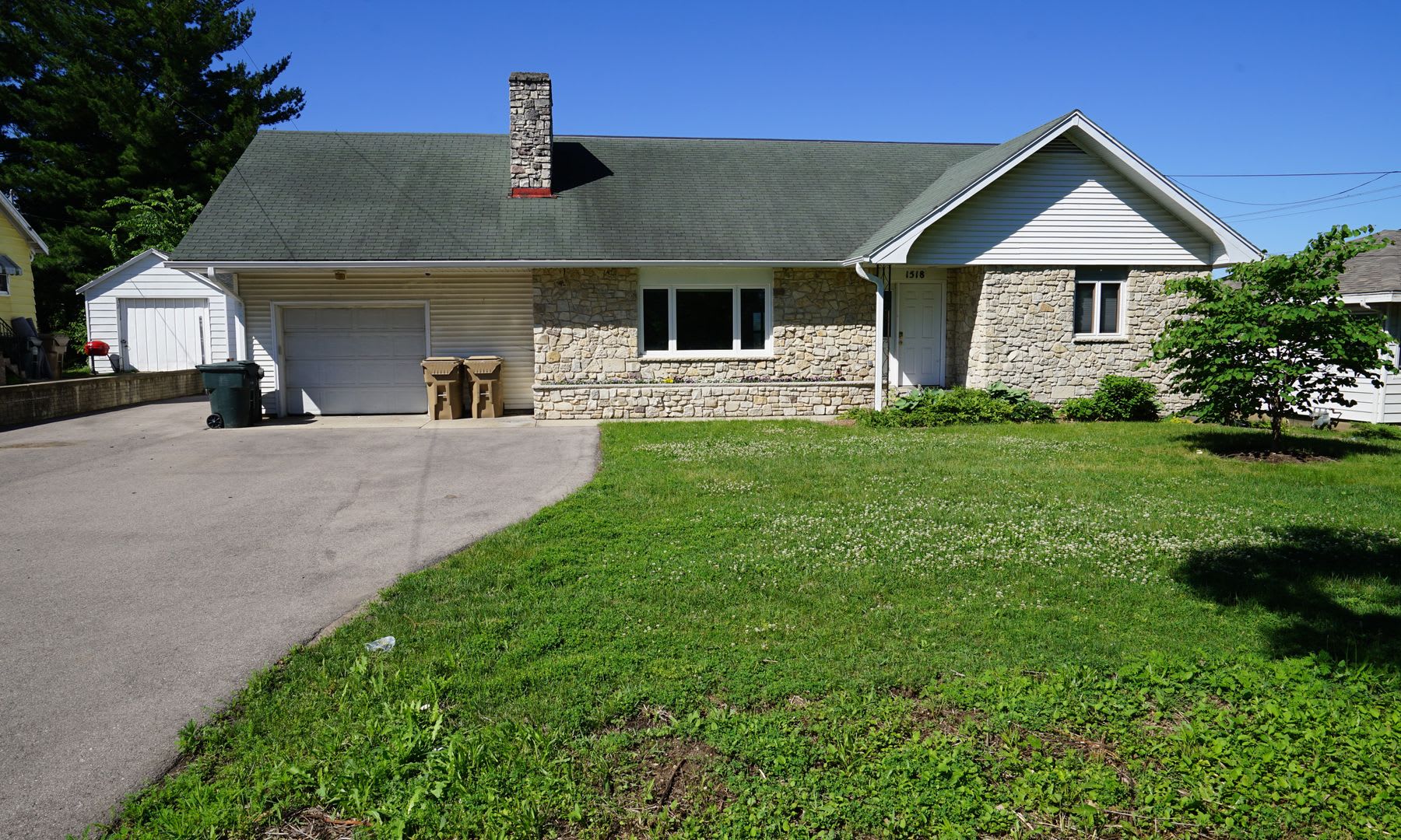 Spacious East Side 4 Bedroom Home with a $500 Move-In Credit! – photo 1