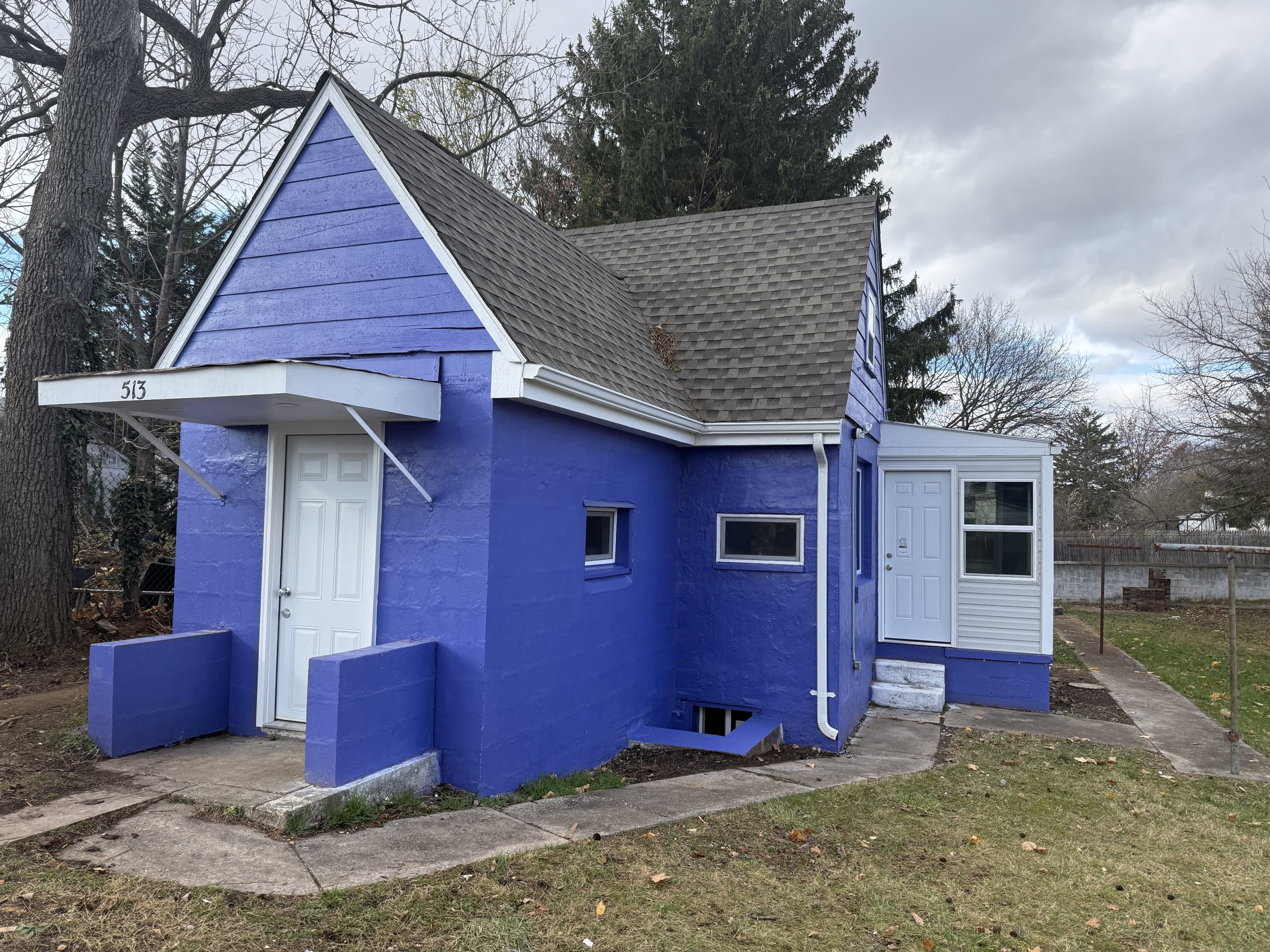 513 Stratford Avenue – photo 1 of 15