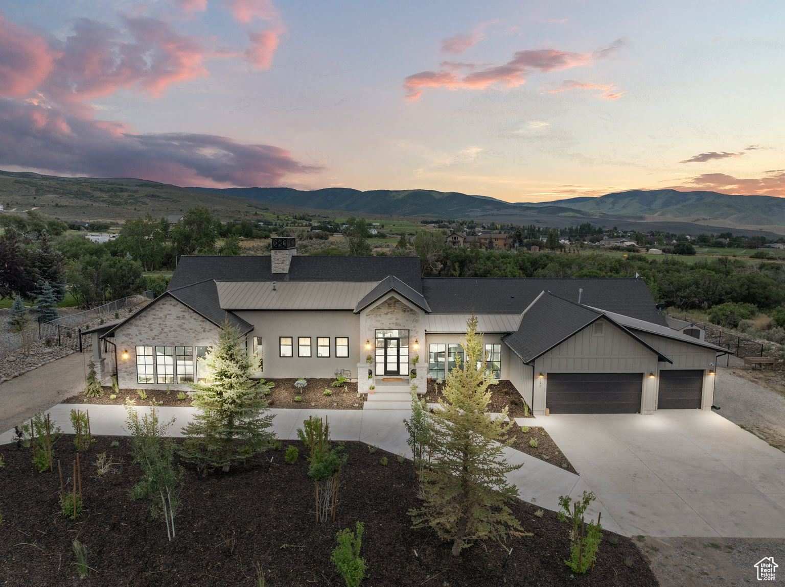 5240 Lake Creek Road – photo 1