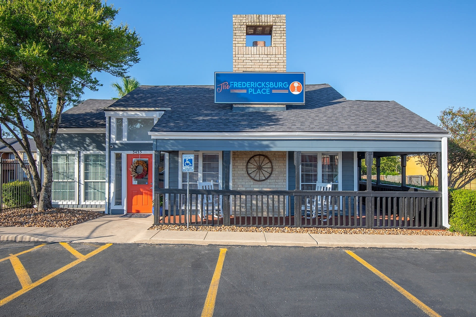 Fredericksburg Place – photo 1