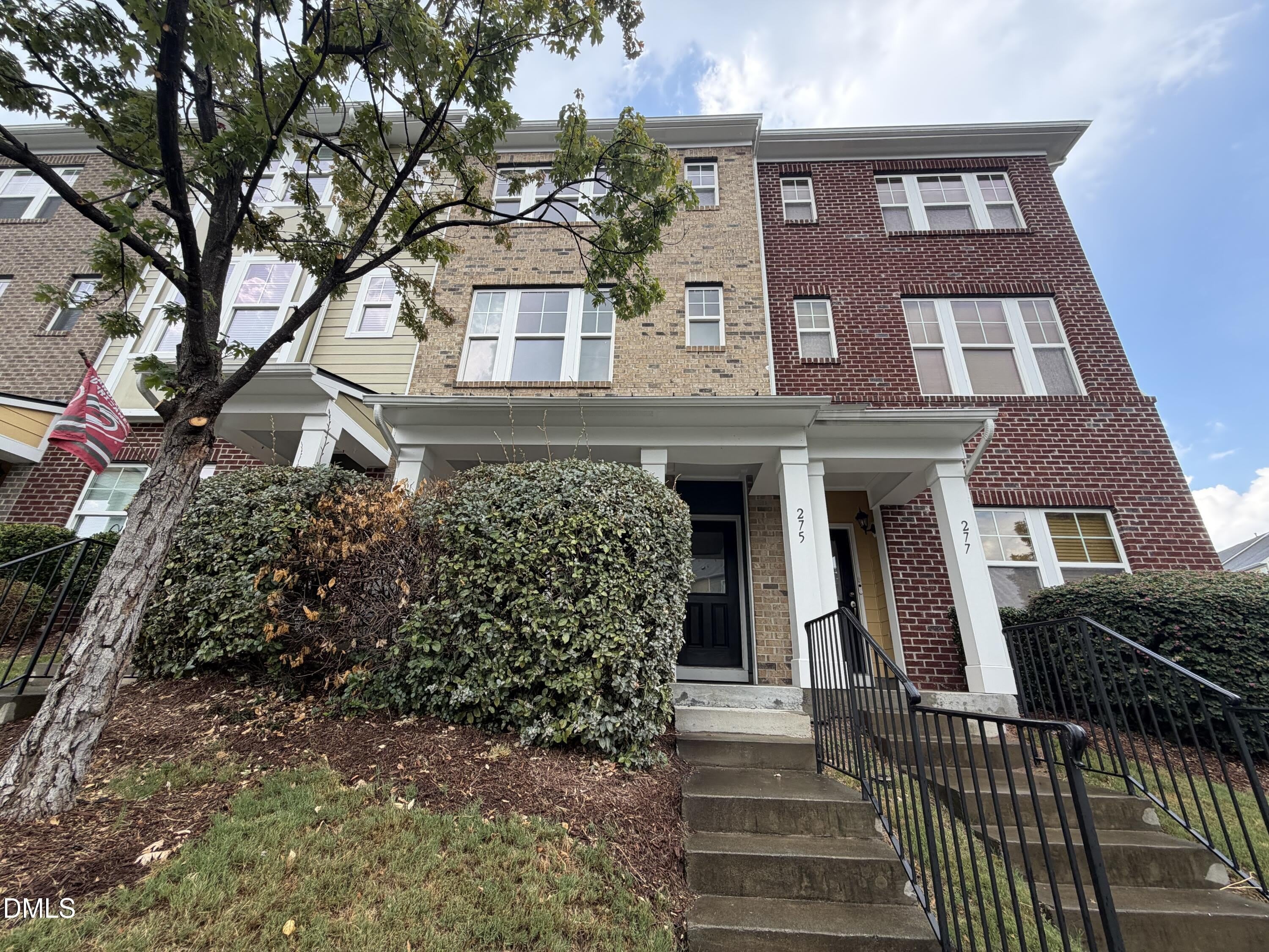 275 Michigan Avenue – photo 1 of 15