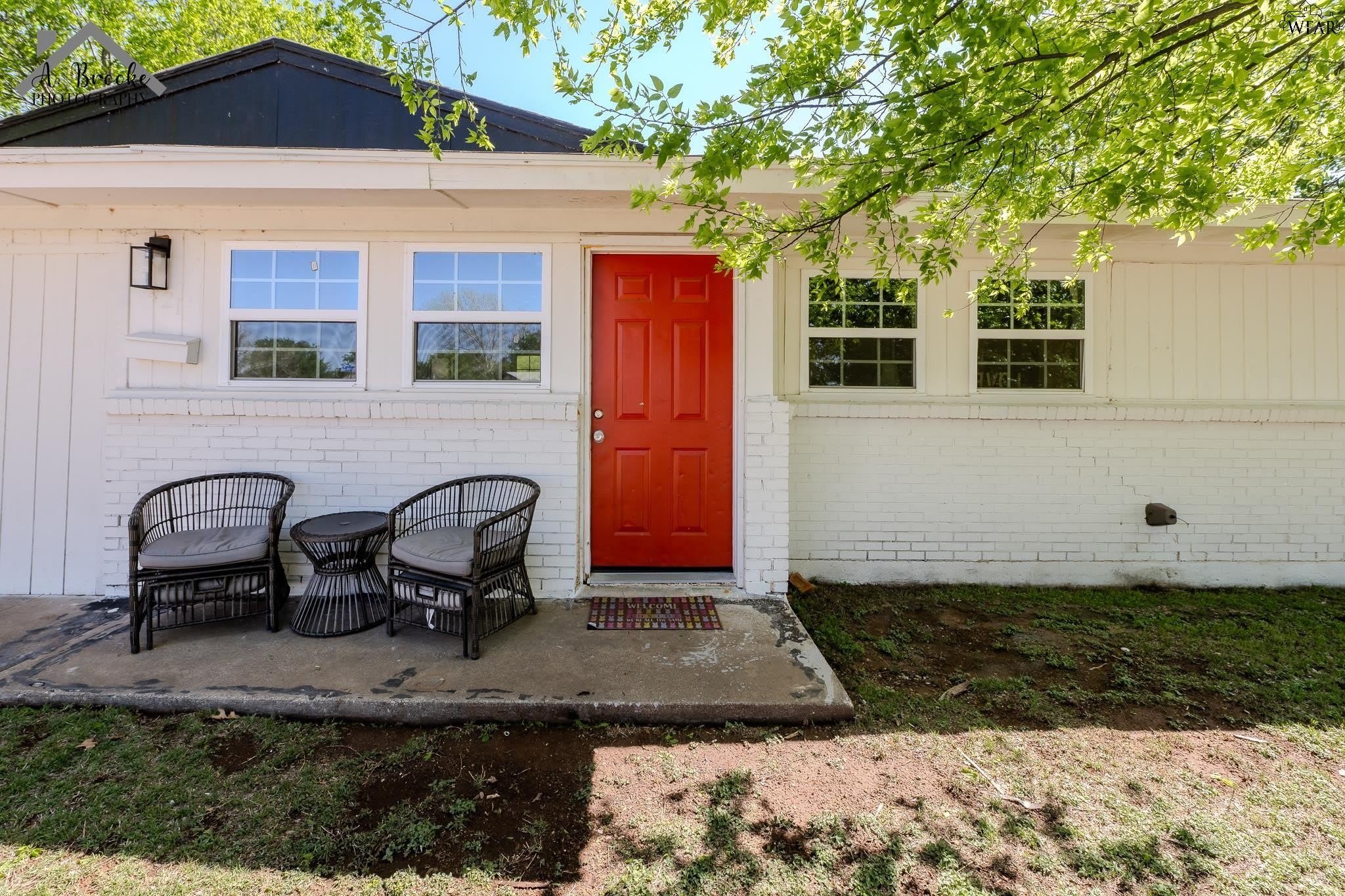 1421 Newhaven Road – photo 1