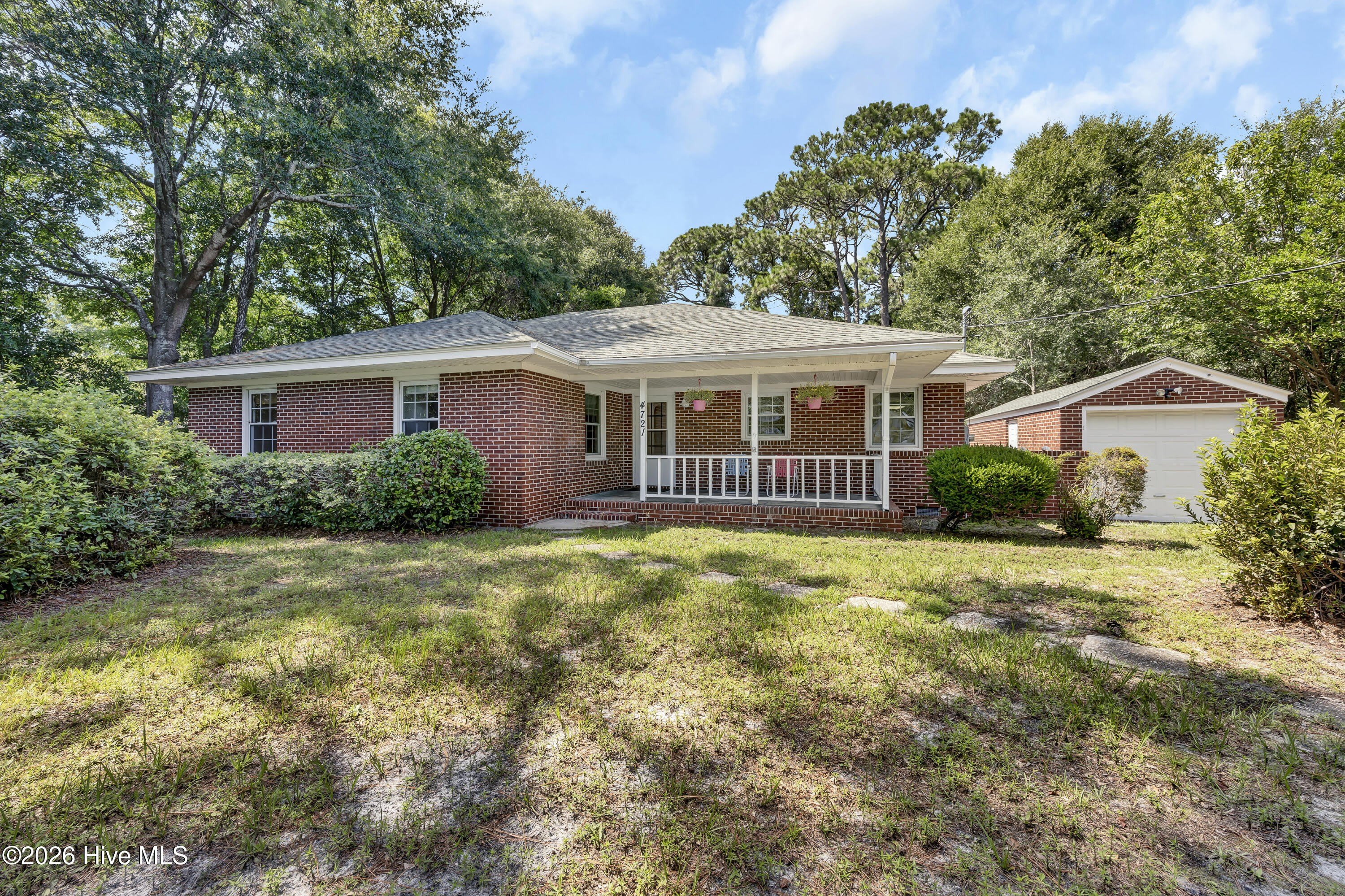 4721 Long Leaf Hills Drive – photo 1 of 27