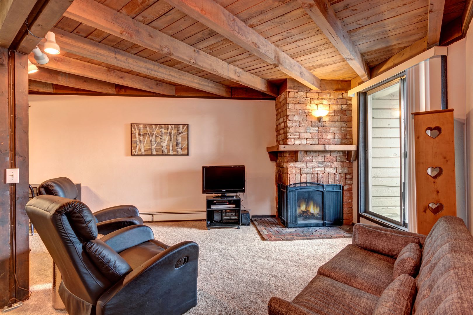 Price Reduced Silverthorne 2Br At Treehouse Year Lease Over 400 In Utilities Included – photo 1 of 193