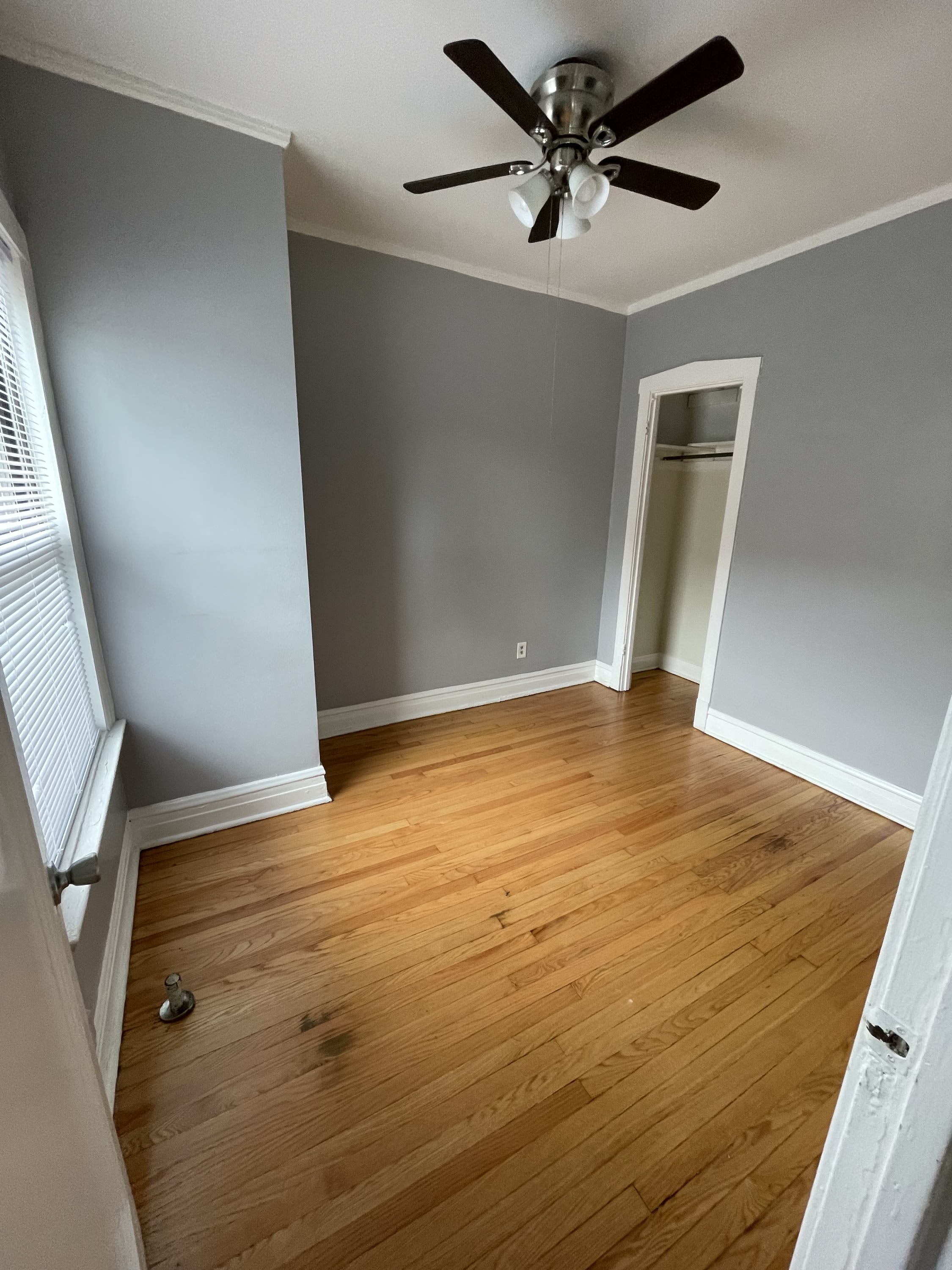 7003 1 2 Roosevelt Road – photo 1 of 6