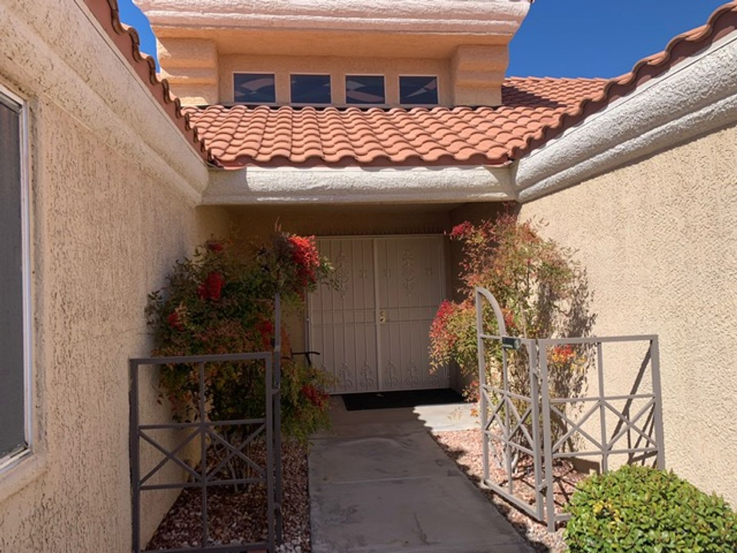 3 Bedroom Sun City Summerlin Home on the Golf Course – photo 1