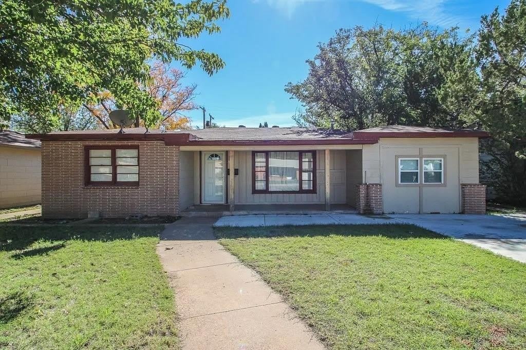 3011 37th Street – photo 1 of 11