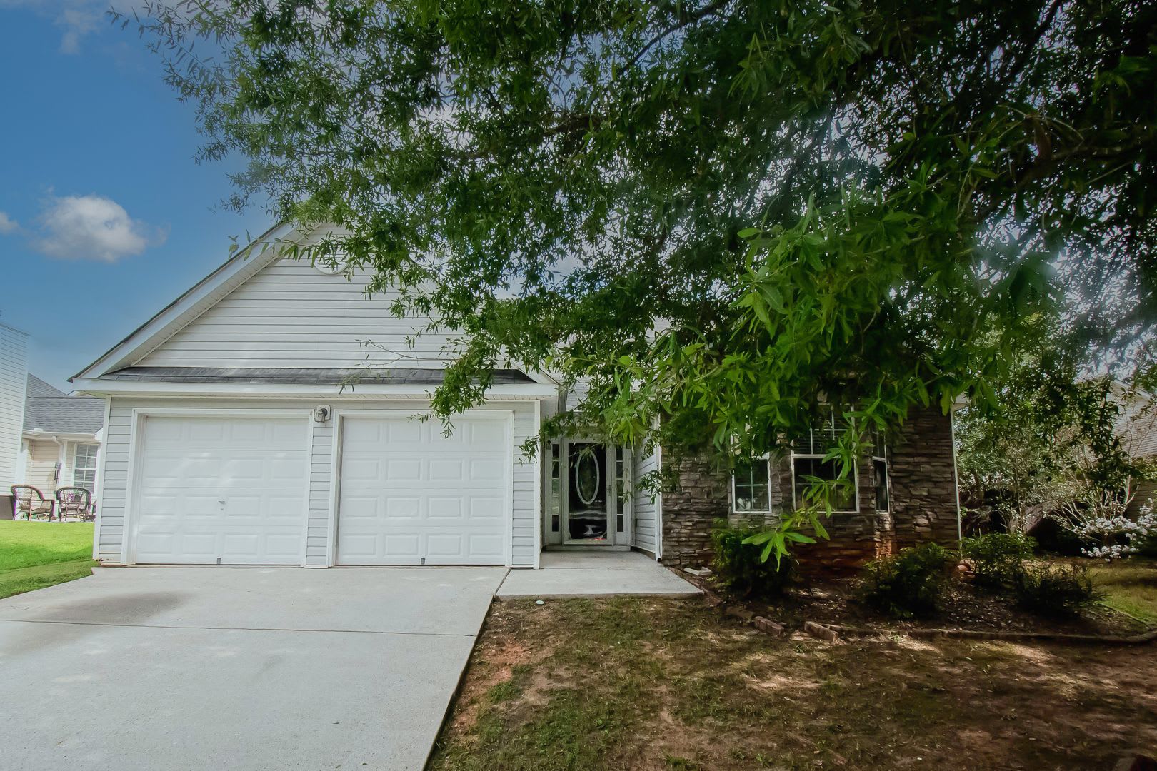 Impressive 3 Bedroom Home (Updated Pictures Coming Soon) – photo 1