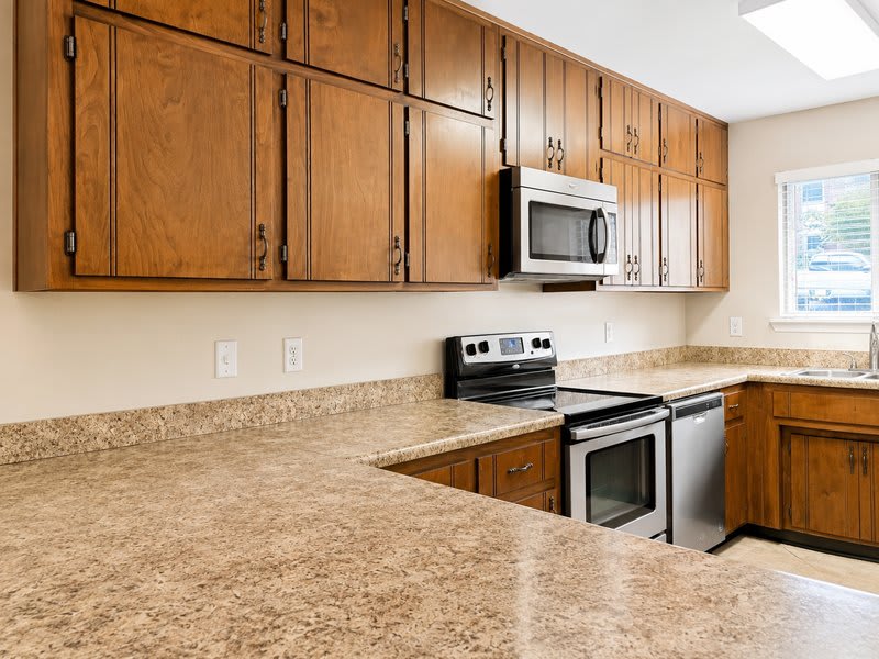 3207 Shamrock Street East – photo 1