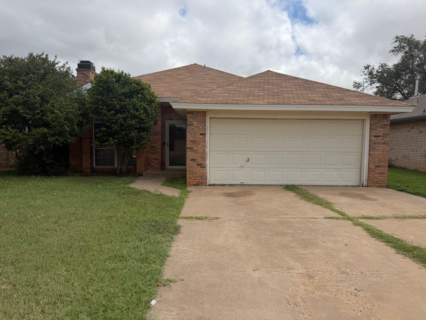 3/2/2 Available in August!- HALF OFF FIRST FULL MONTH'S RENT – photo 1