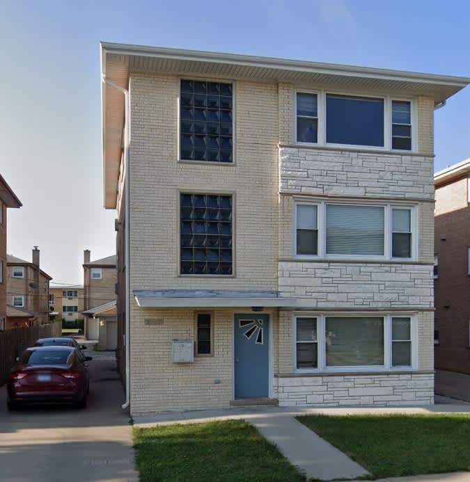 8157 W Walsh Ln – photo 1 of 8