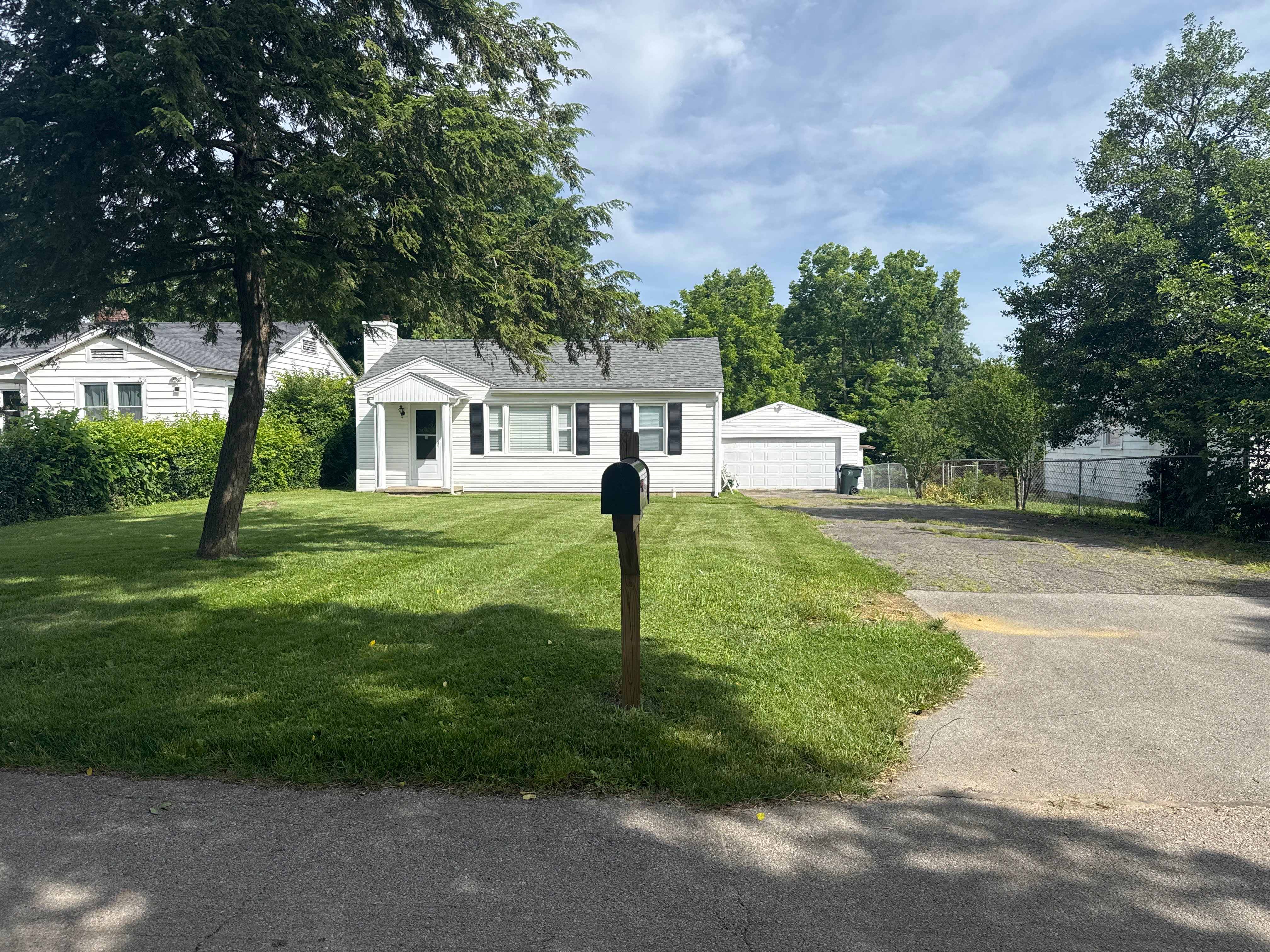733 Woodward Lane – photo 1