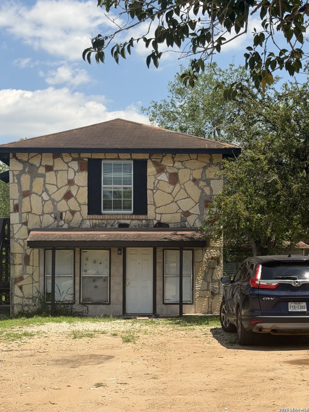 904 C ST – photo 1 of 6