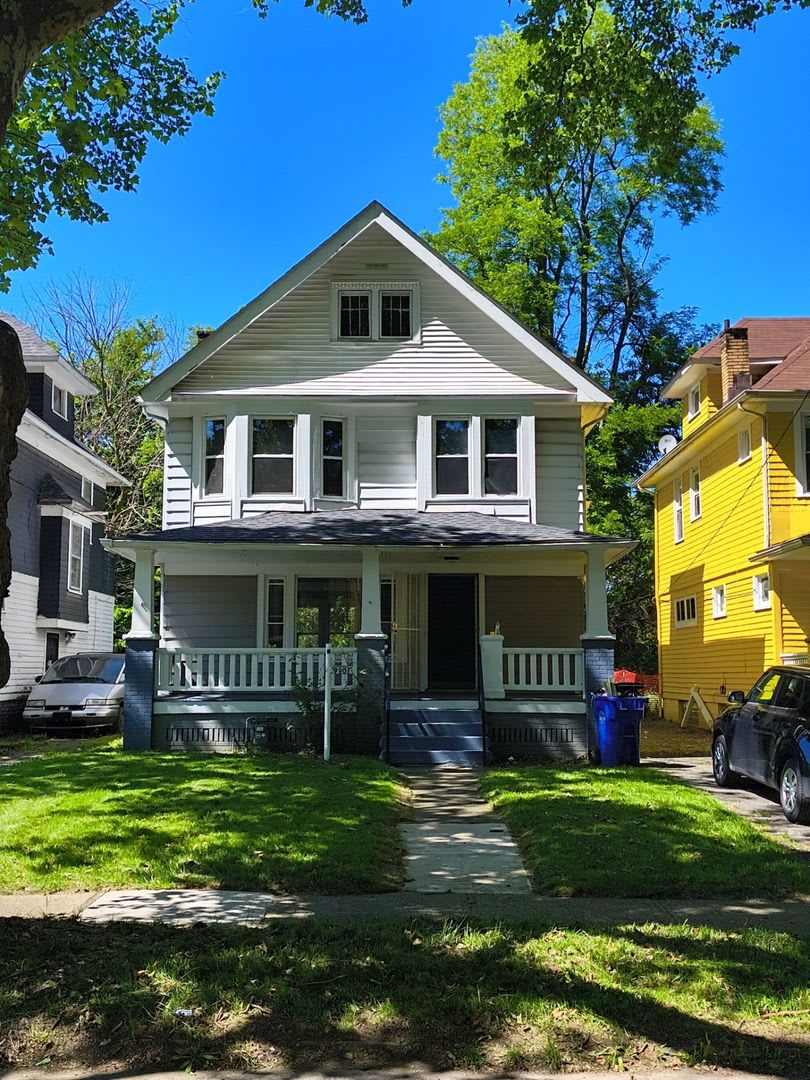 Newly Remodeled Home Available Now! – photo 1