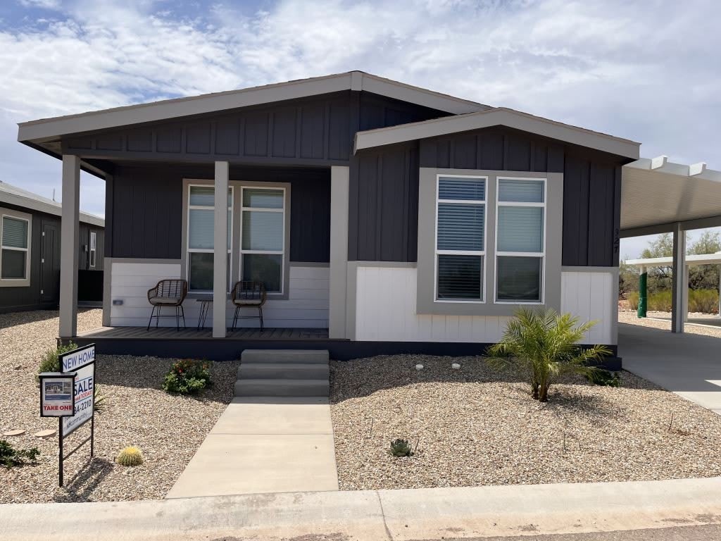 2501 W Wickenburg Way Sp – photo 1 of 20