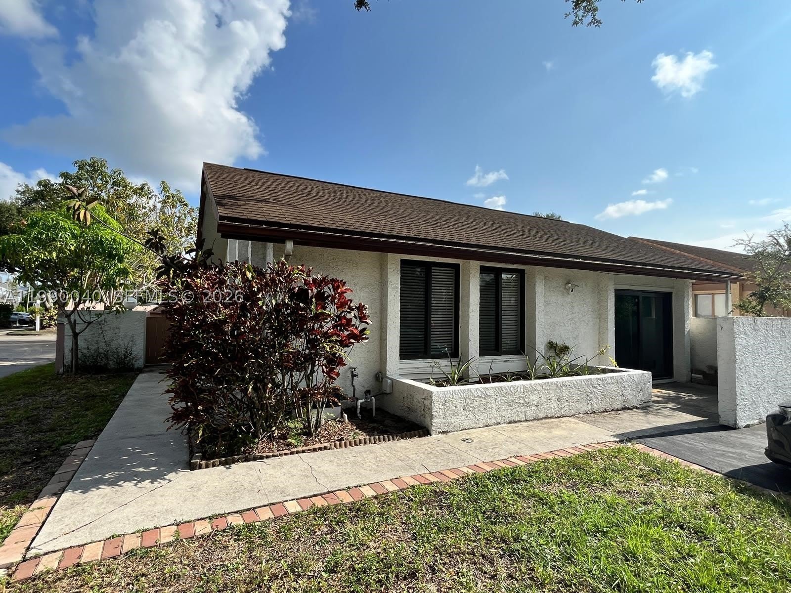 3931 SW 84th Ter – photo 1