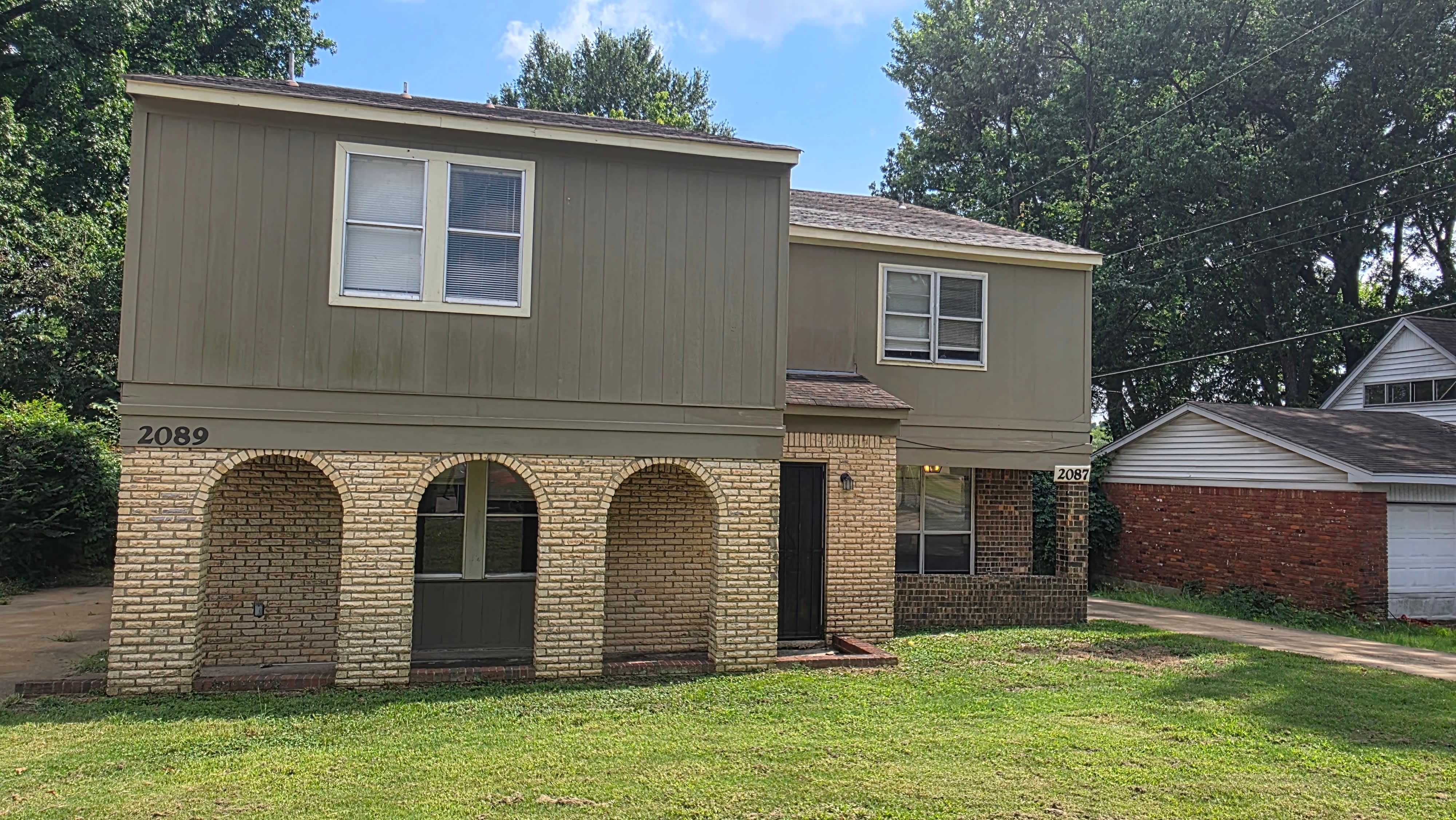 2089 Saint James Dr – photo 1