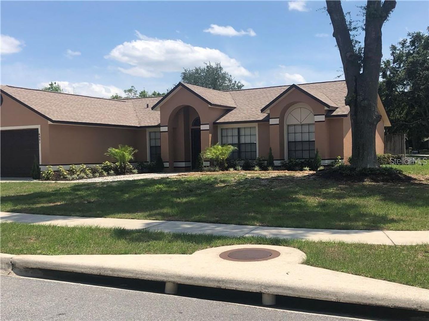 3 bed 2 bath home AVAILABLE NOW – photo 1