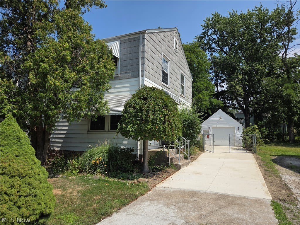 1501 E 248th Street – photo 1 of 18