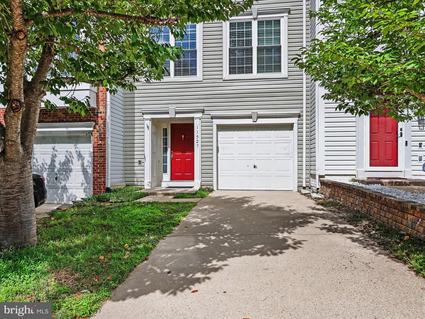 11527 Bertram St – photo 1