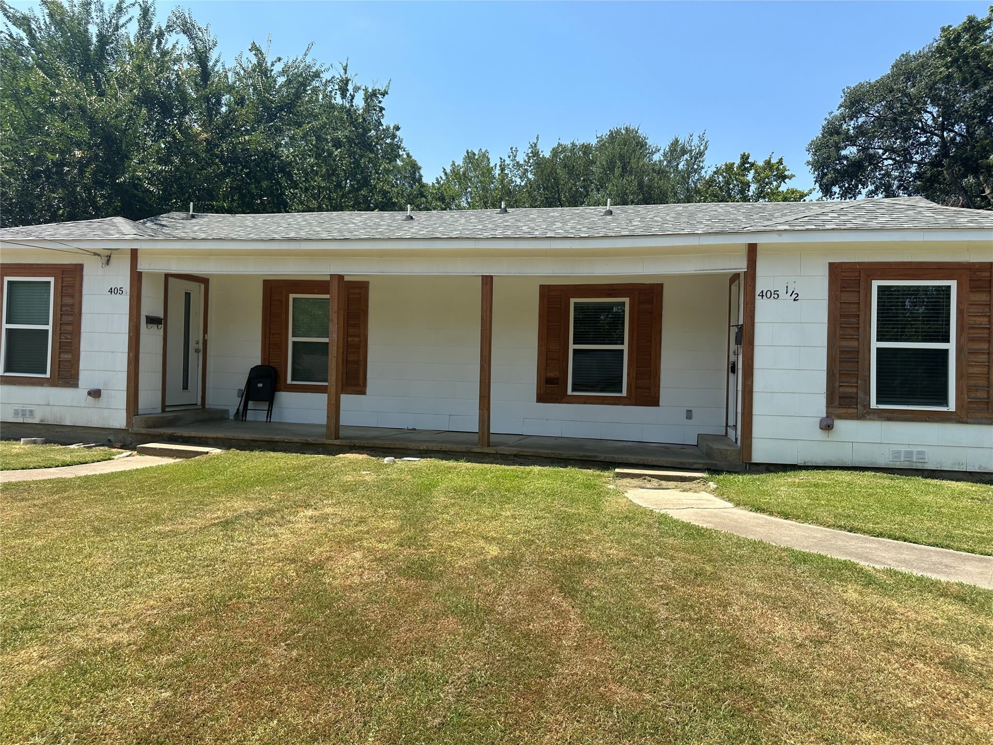 405 Maple Drive – photo 1 of 25
