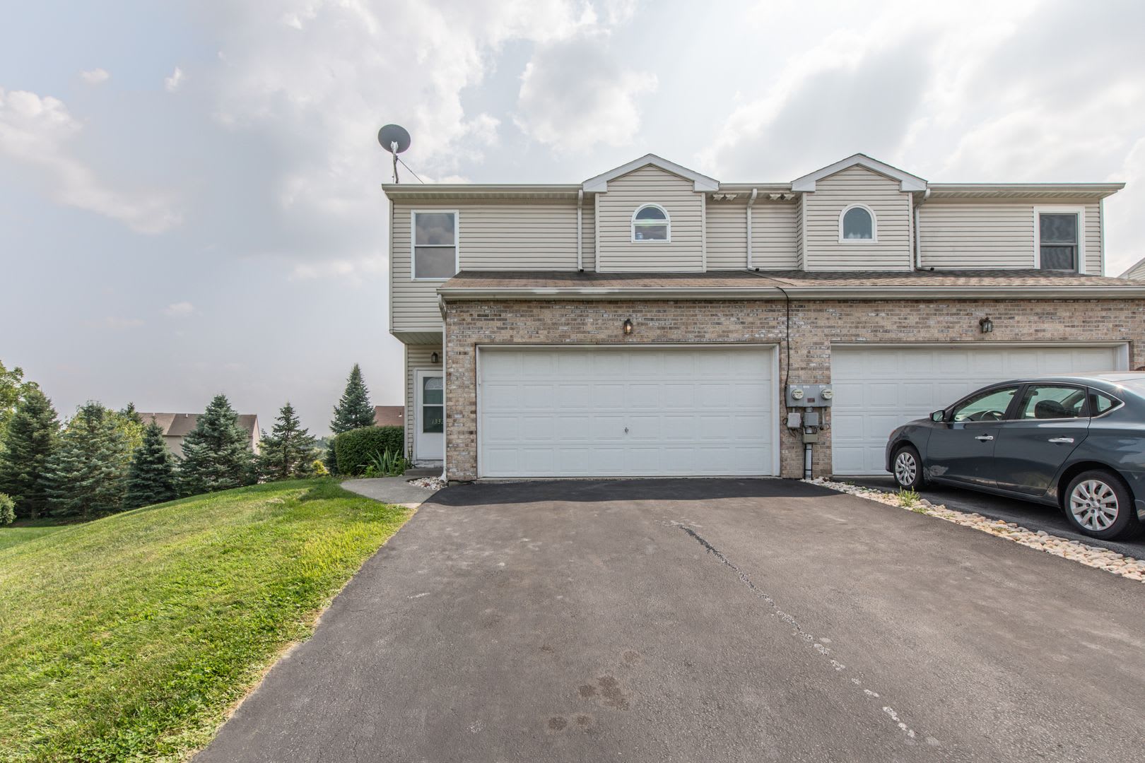 Beautifully Renovated 3 Bedroom 2.5 Bath Home in Desirable Wynne Field Estates – photo 1