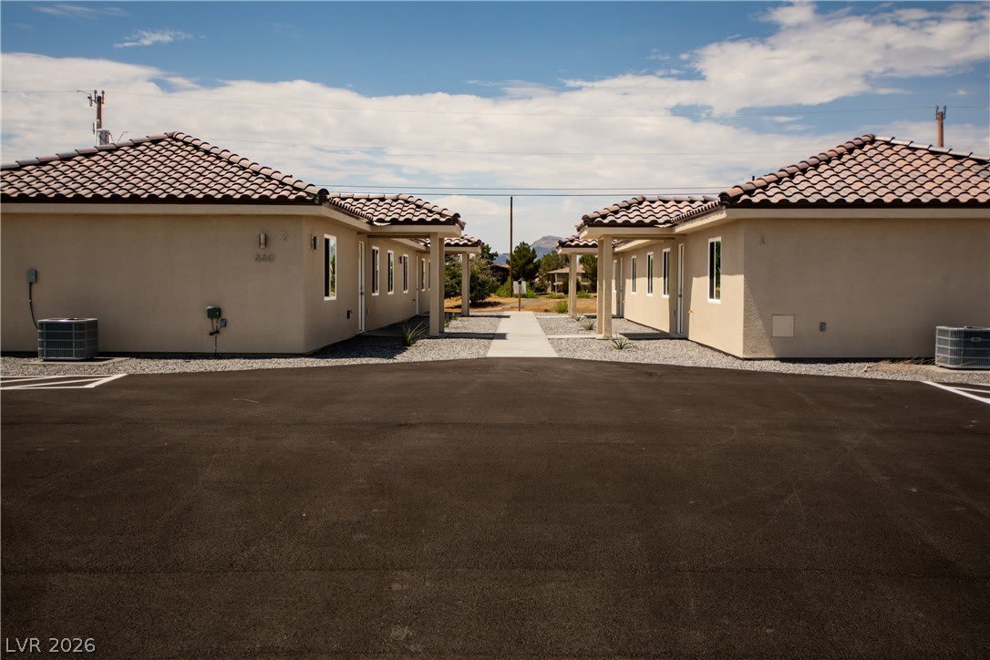 660 San Lorenzo Street – photo 1