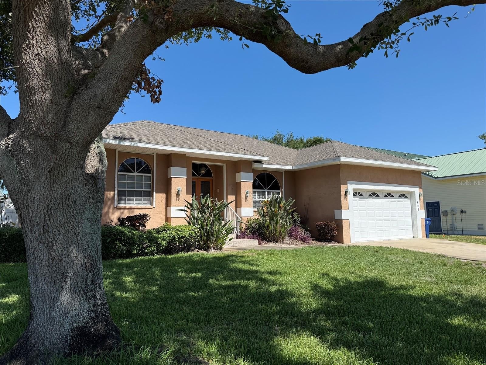 626 7TH Avenue N – photo 1 of 23