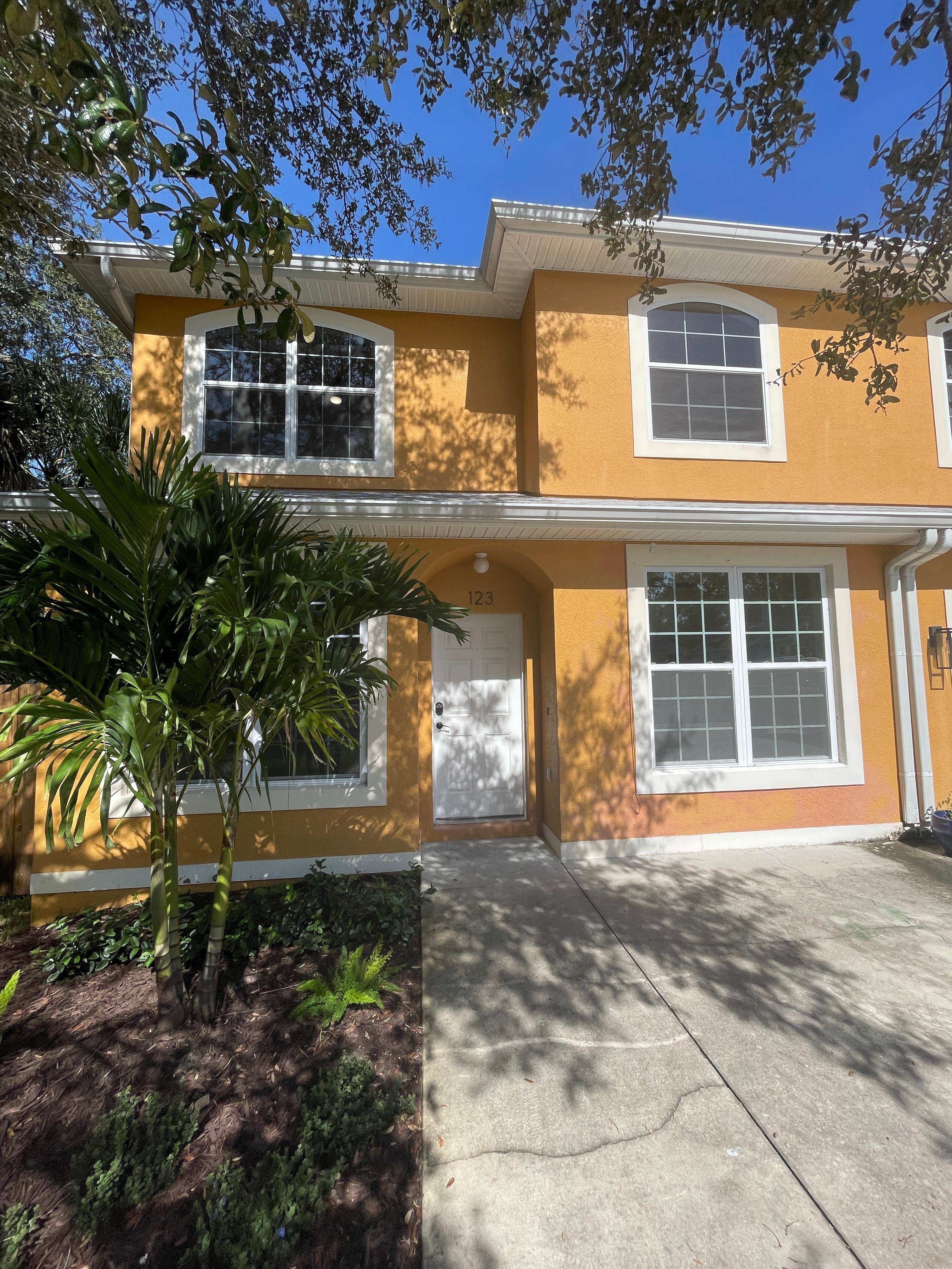 123 Kenwood Ave – photo 1