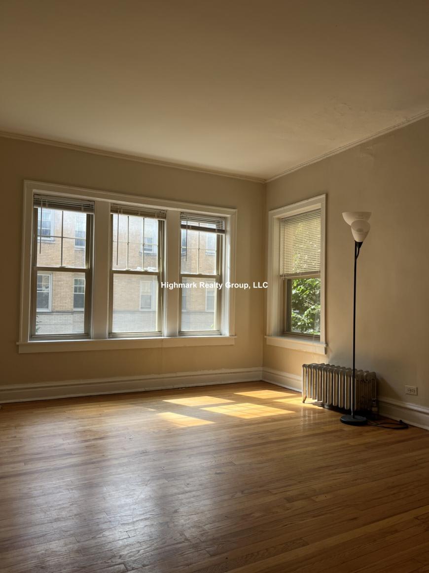 910 Reba Pl. – photo 1