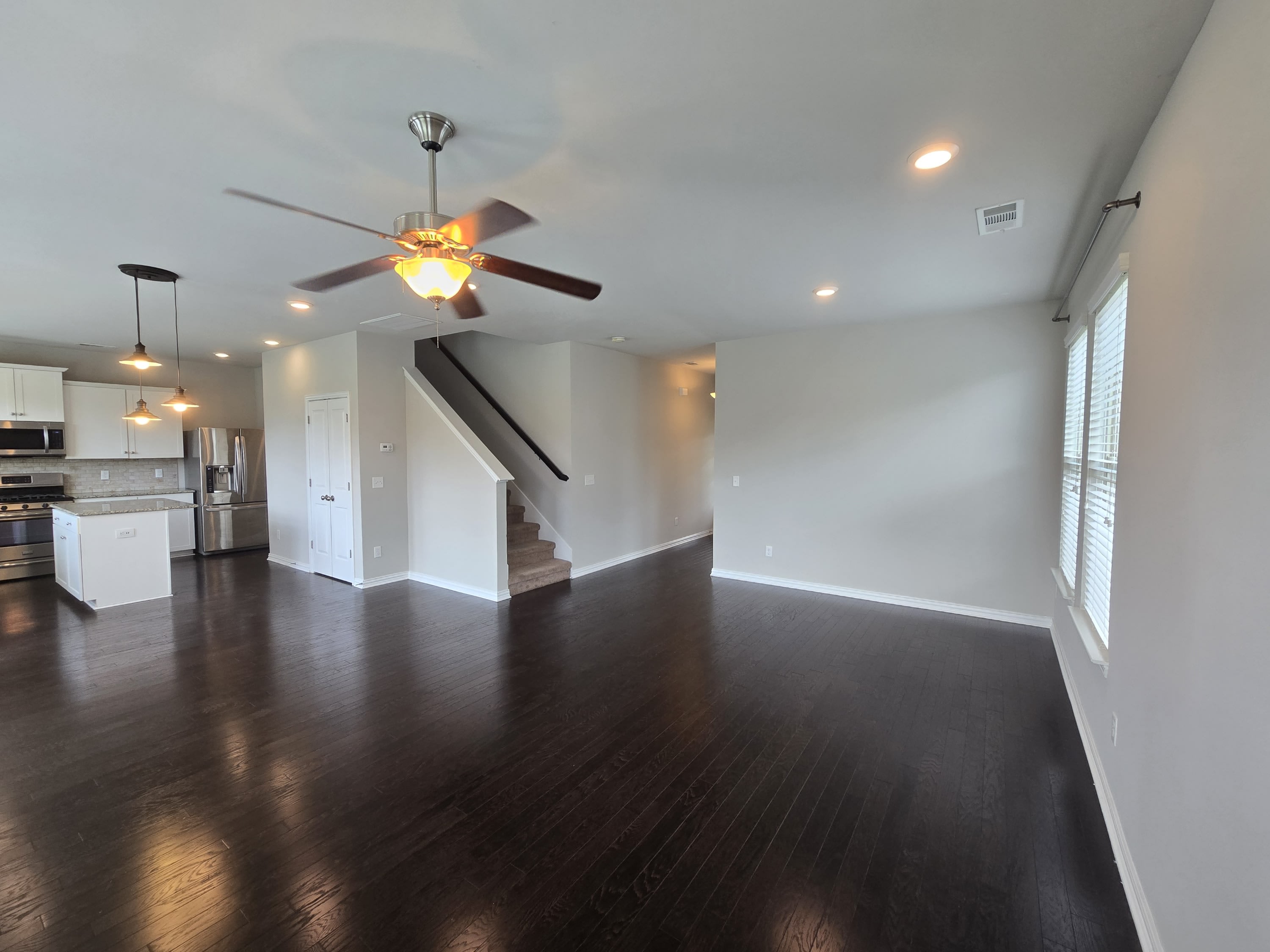 3005 Montrose Lane – photo 1 of 11