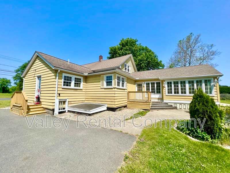 110 East Street – photo 1 of 23