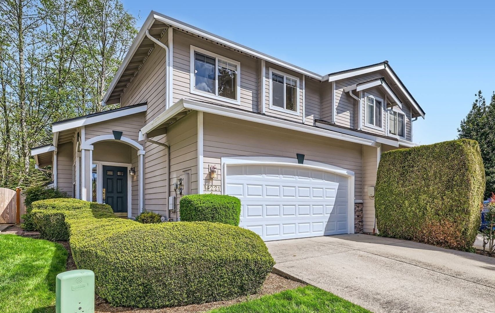 Charming 3 Bedroom Townhome In Edmonds – photo 1 of 165