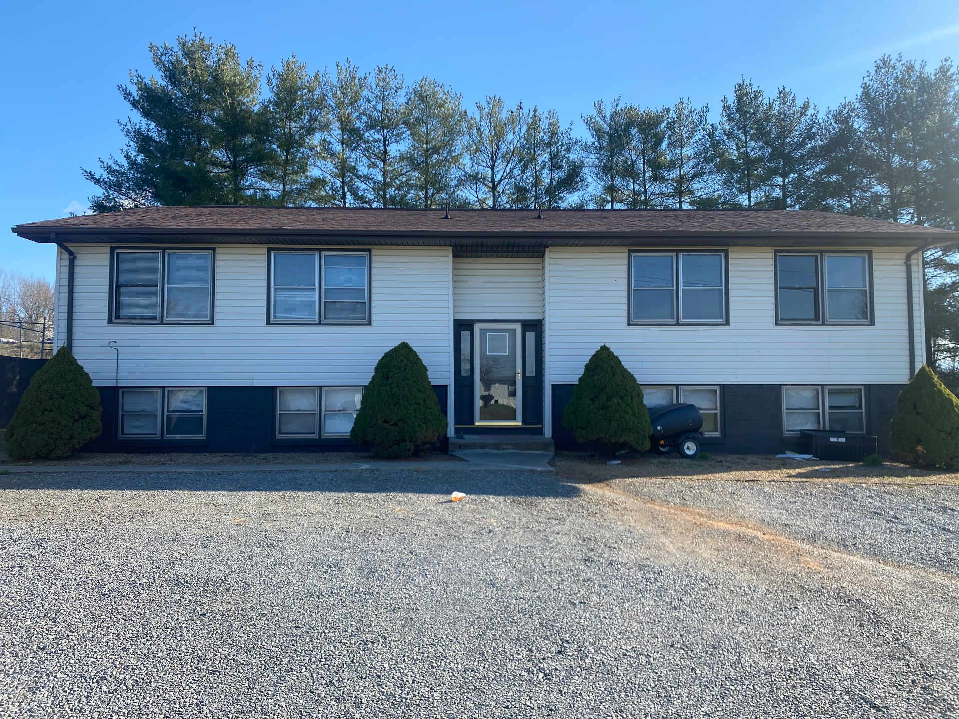 4988 Bluff City Hwy – photo 1 of 12