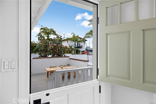 226 La Jolla Drive – photo 1