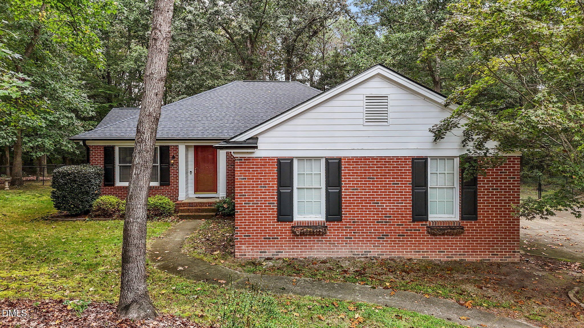 109 Oaklake Court – photo 1