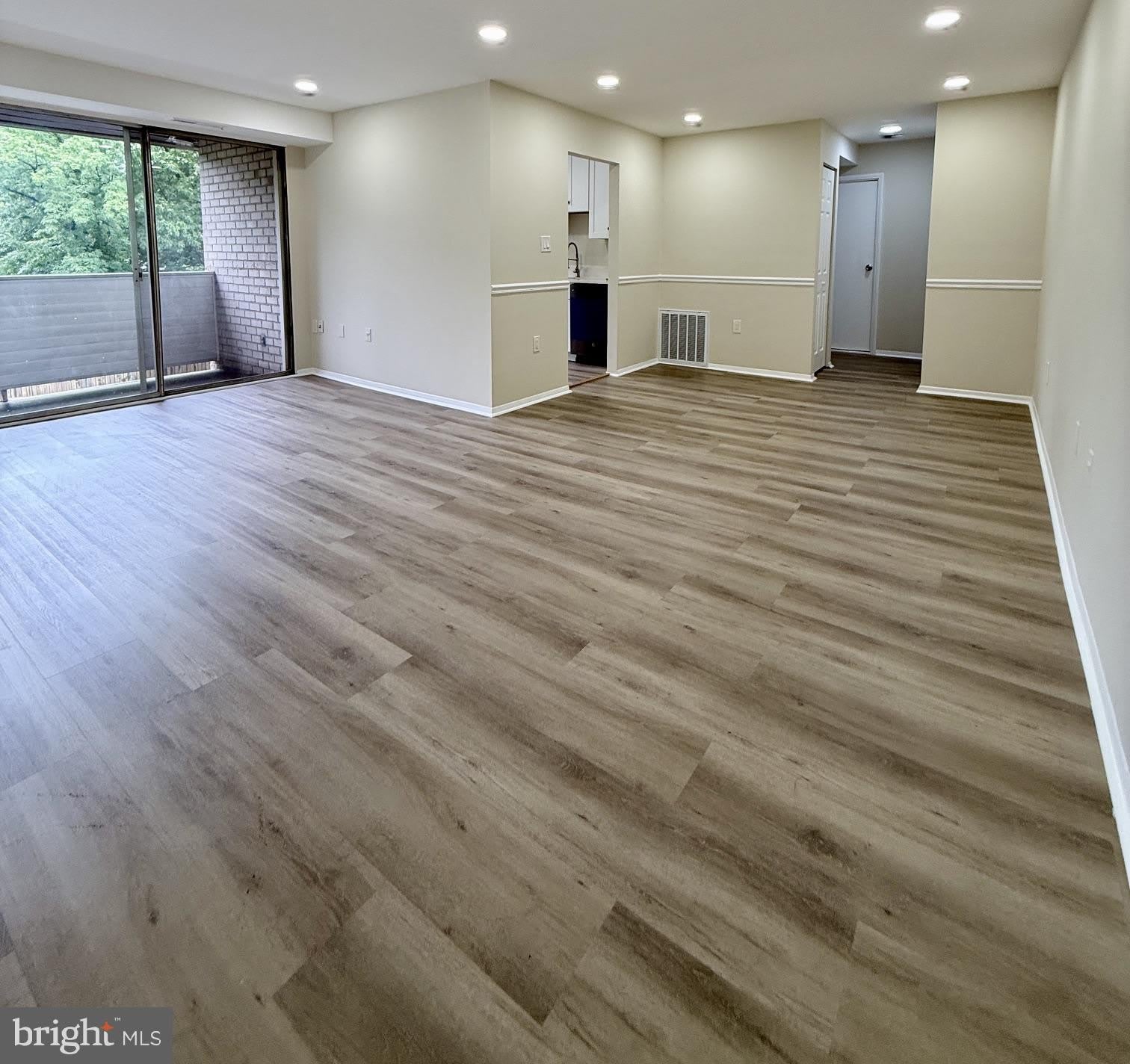 5608 BLOOMFIELD Drive – photo 1 of 17