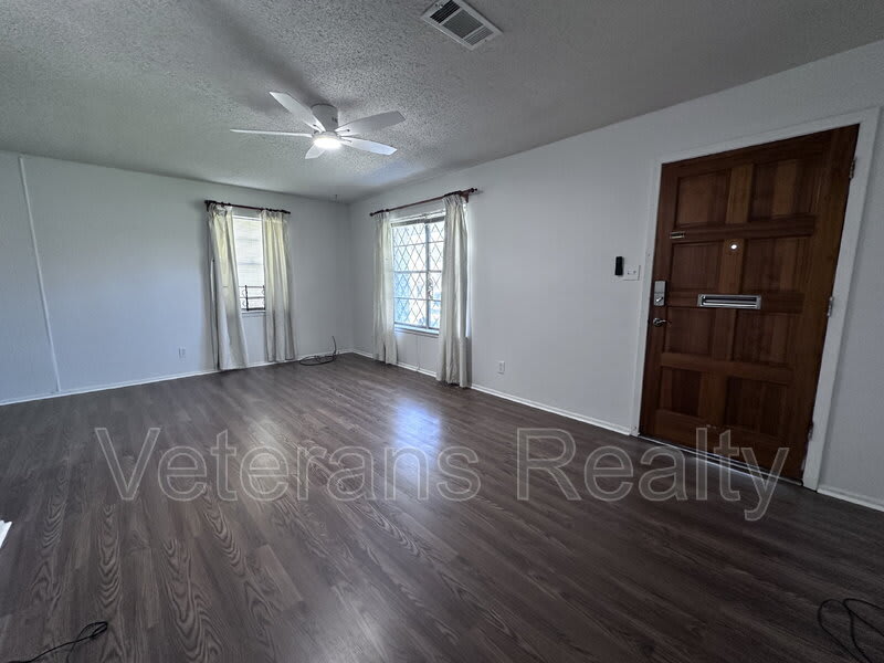 1313 42nd Ave – photo 1