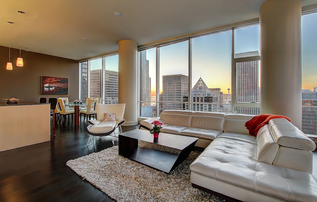 909 5th Ave – photo 1