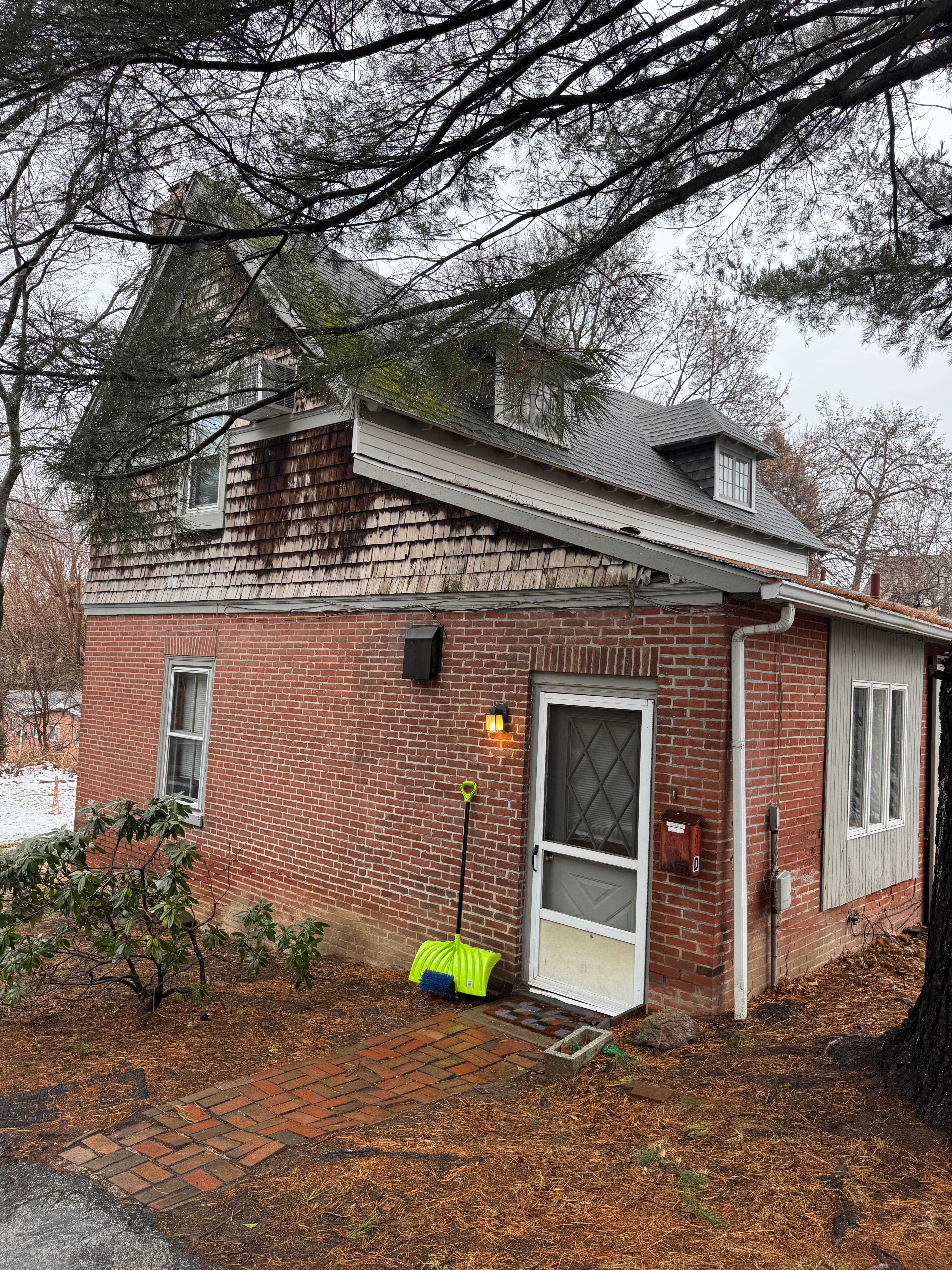 302 South Orange Street – photo 1 of 10