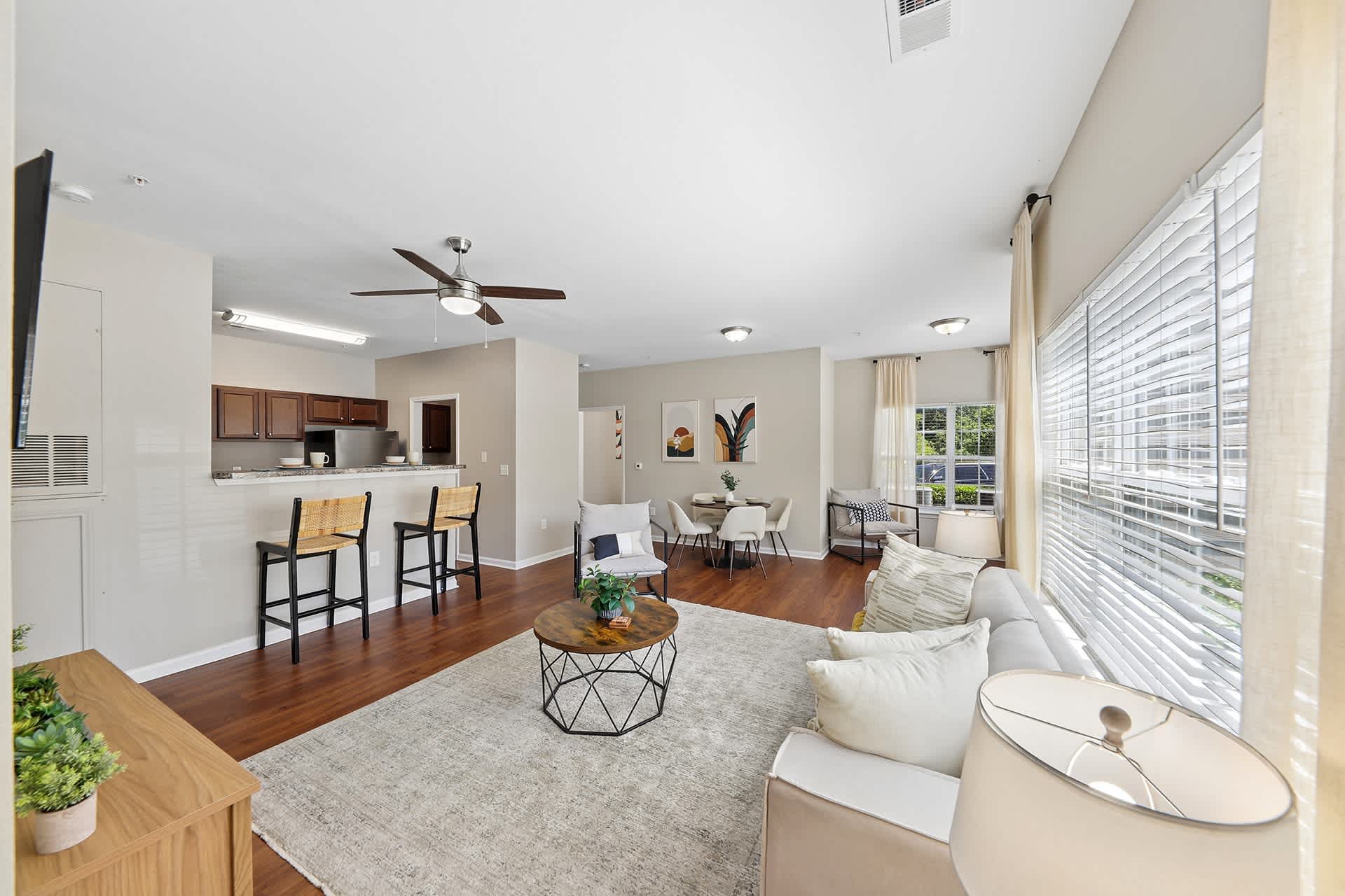 Vintage Retreat Apartments – photo 1