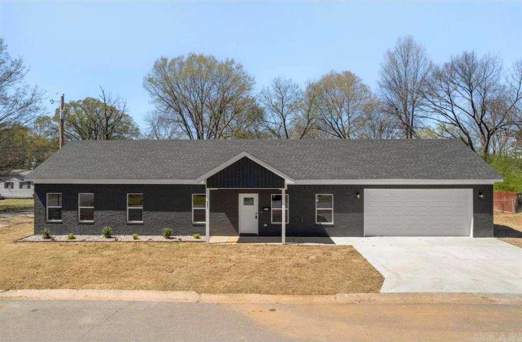 921 Banner Street – photo 1 of 44