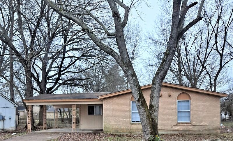 3911 Ajanders Dr – photo 1