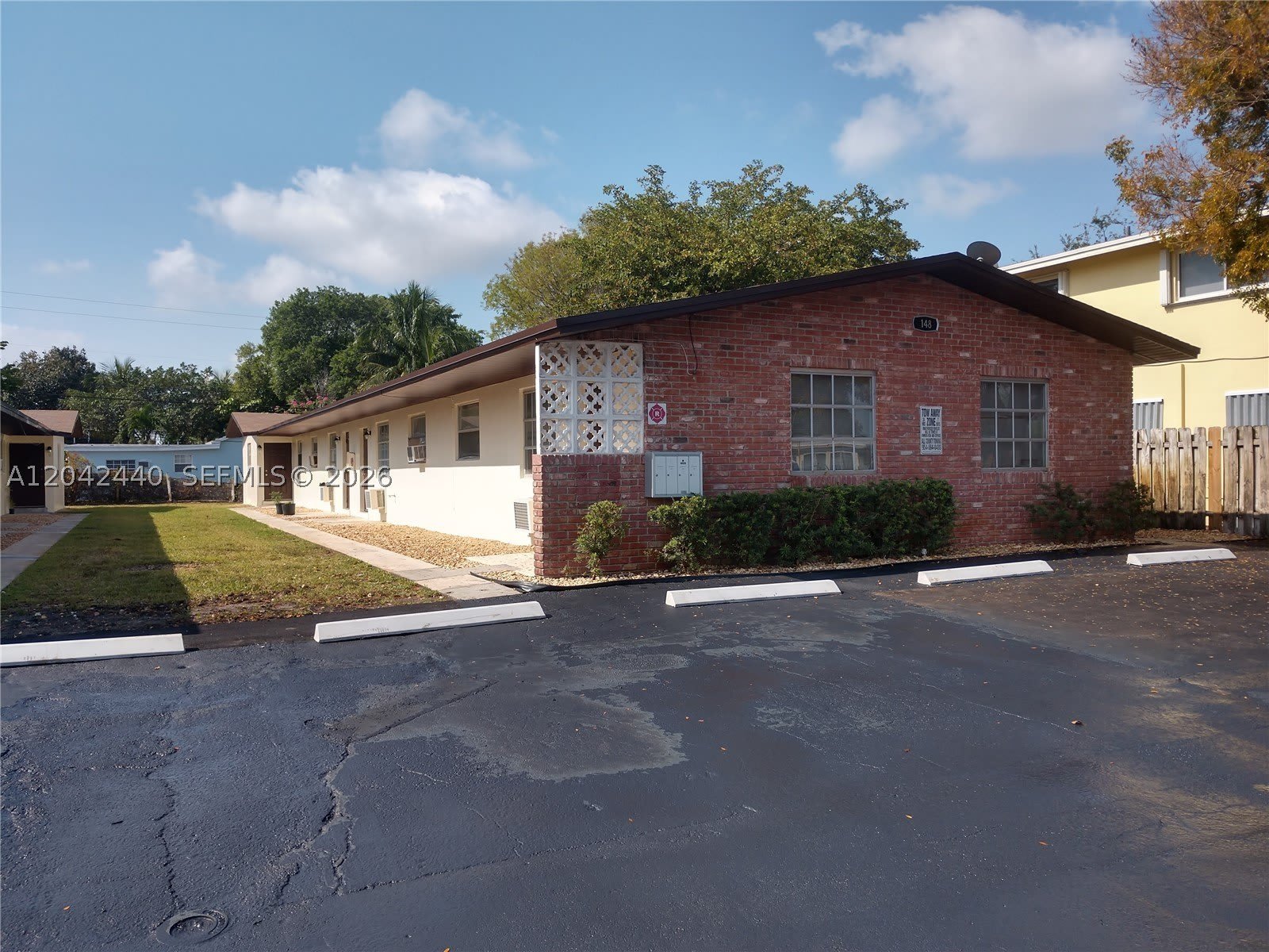 148 NW 40th Ct – photo 1 of 15